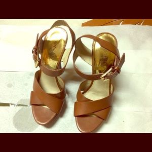 Michael kors heel